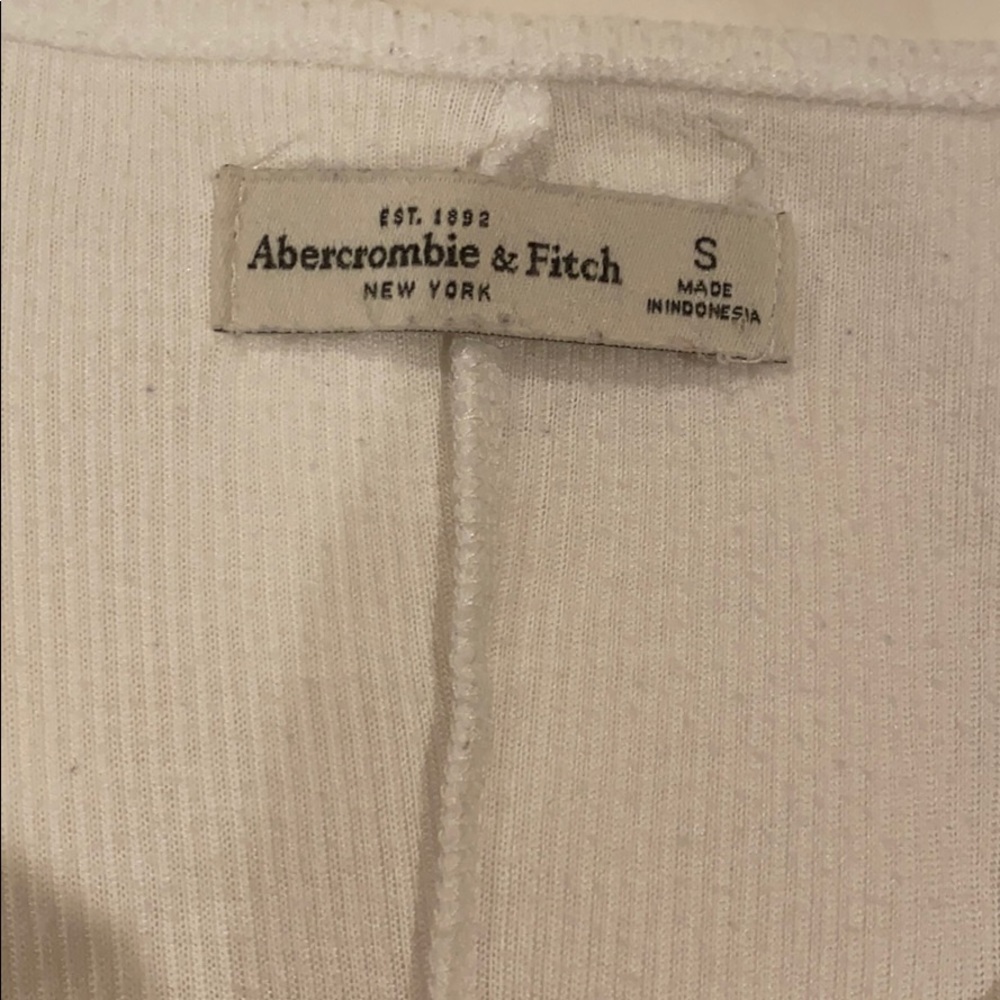 White tank - Picture 3 of 4